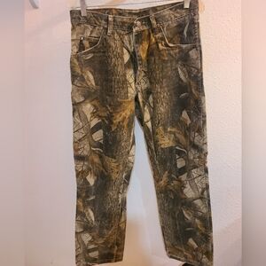 Wrangler Realtree Camouflage Hunting Denim Jeans